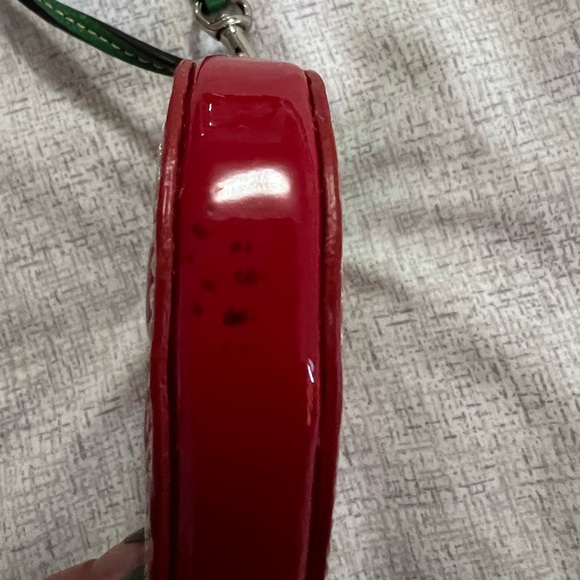 EUC Coach Vintage Signature Red Apple Coin Purse Patent Leather Wristlet - Picture 11 of 12